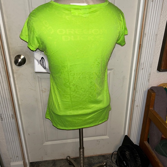 Oregon ducks Tshirt xl.  New with tags. - Picture 3 of 3